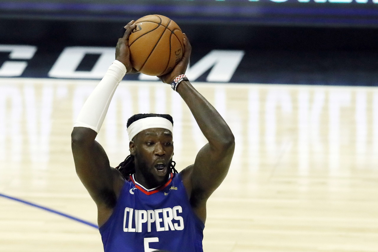 探長：外援來中國後簽的紙質合同有48頁 CBA有必要優化簽約流程